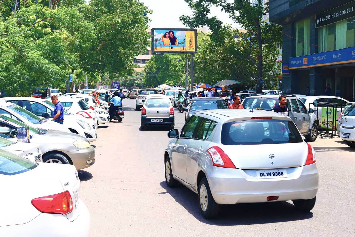 Feroze Gandhi Market3